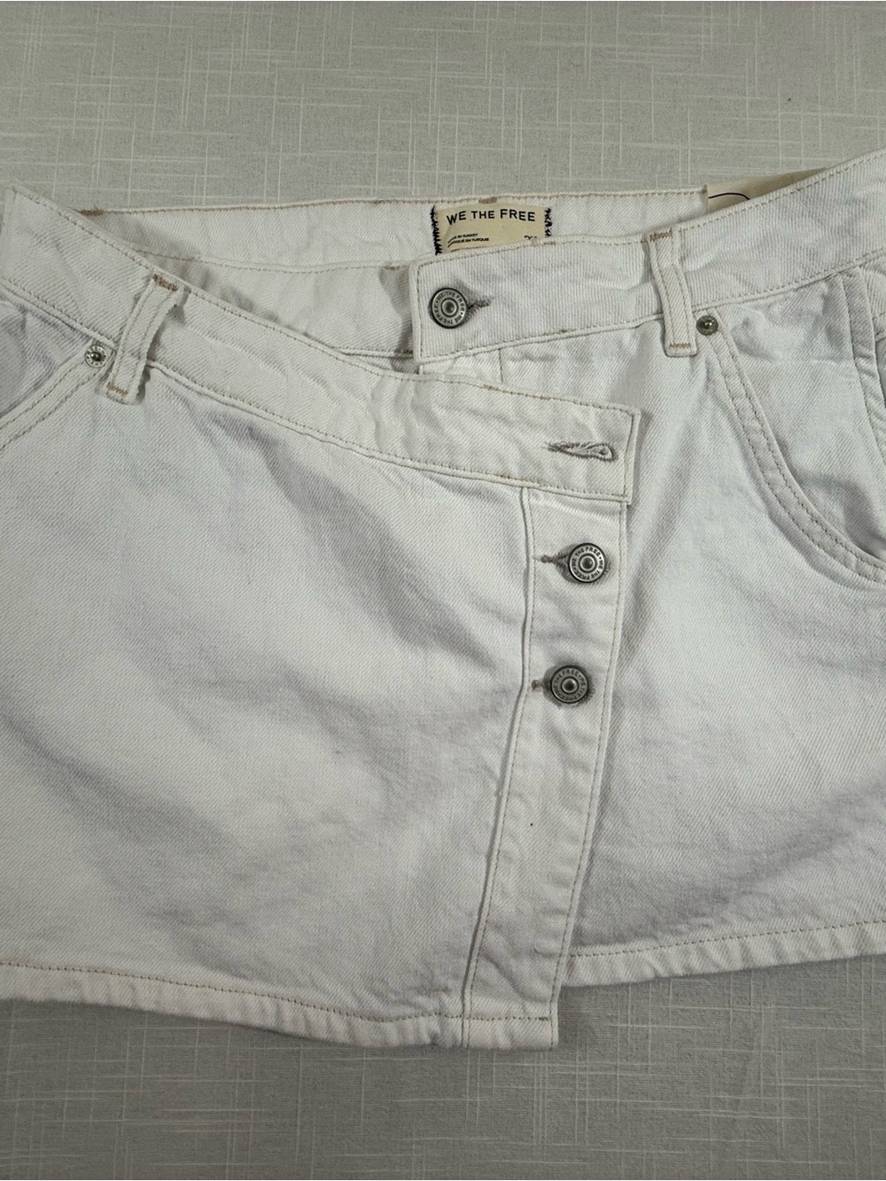 We The Free White Women’s Button-Front Denim Shorts